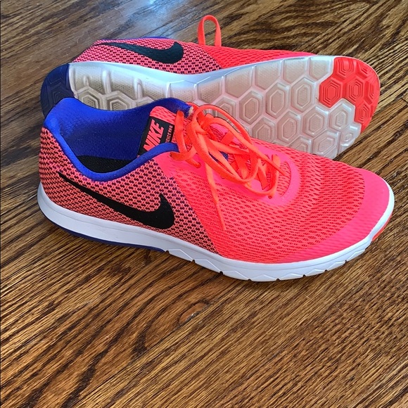 Nike Shoes - Nike Flex Experience RN6 neon sneakers 8.5